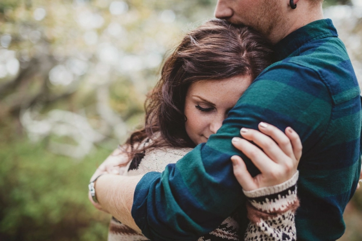 couple hugging each other